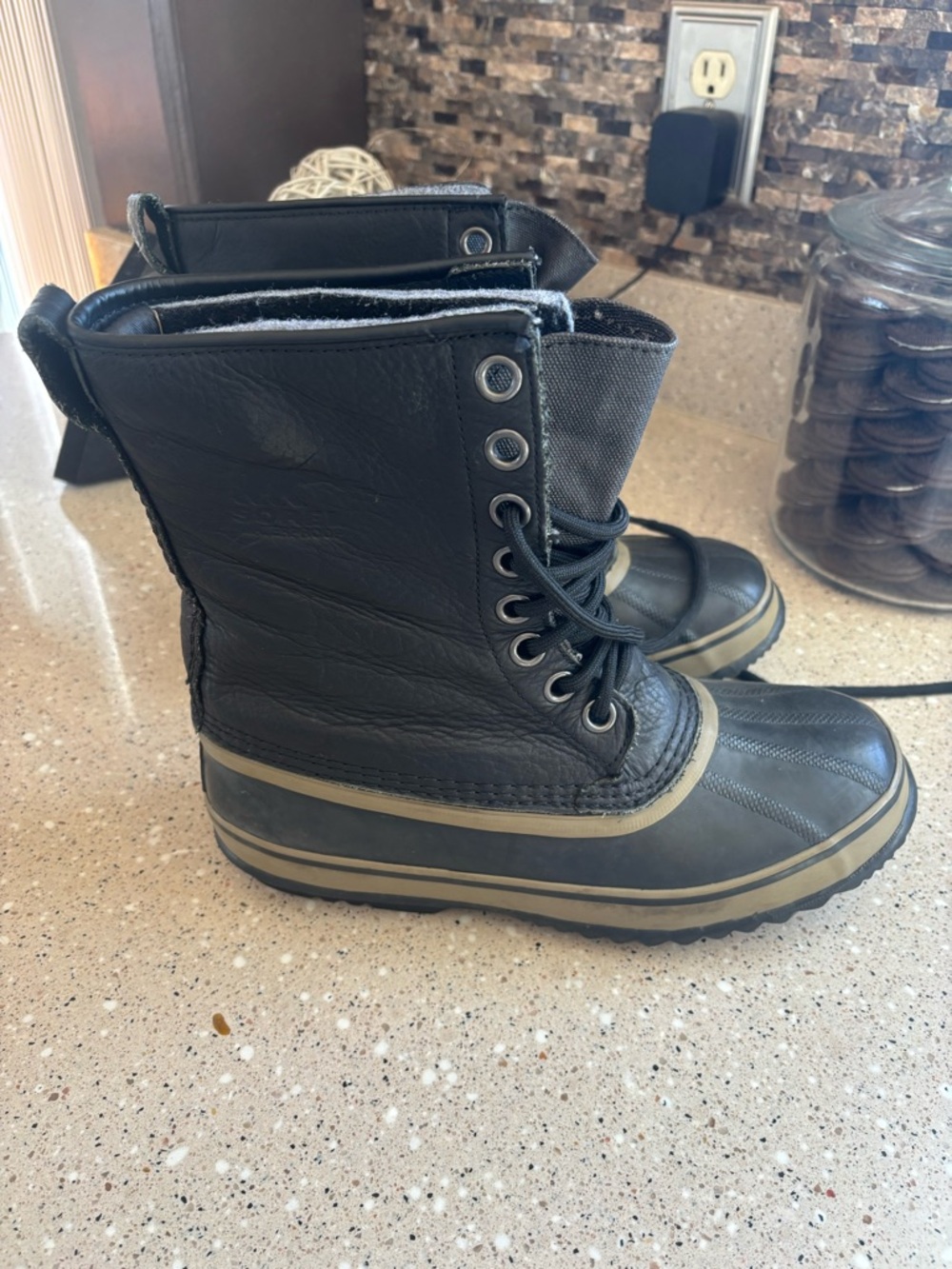 Sorel Men's Black and Tan Lace-Up Waterproof Boots